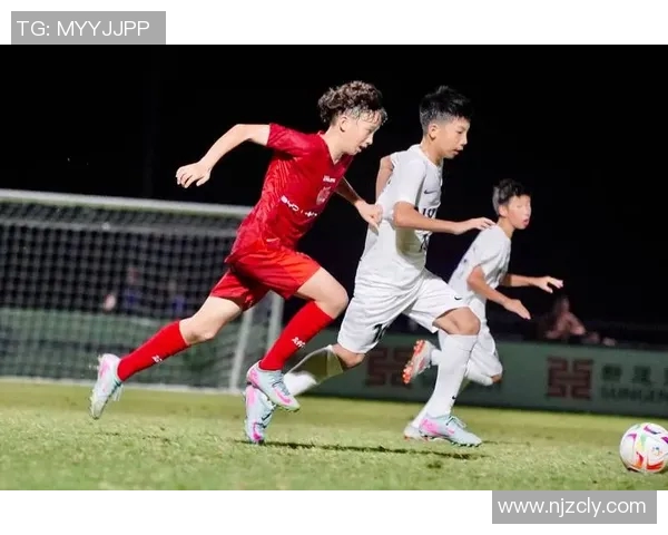 小将称号背后的足球明星成长之路与辉煌成就解析