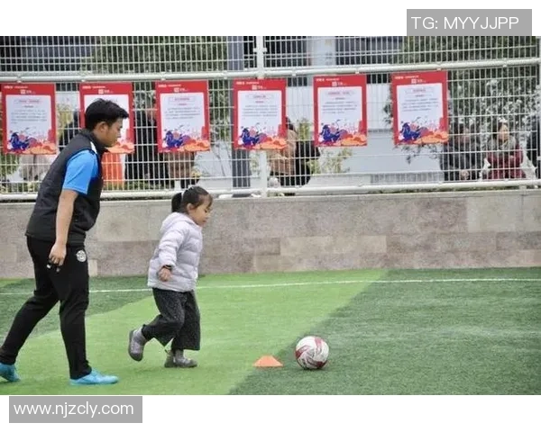 汉中足球热潮兴起青少年踢球热情高涨助力城市体育发展
